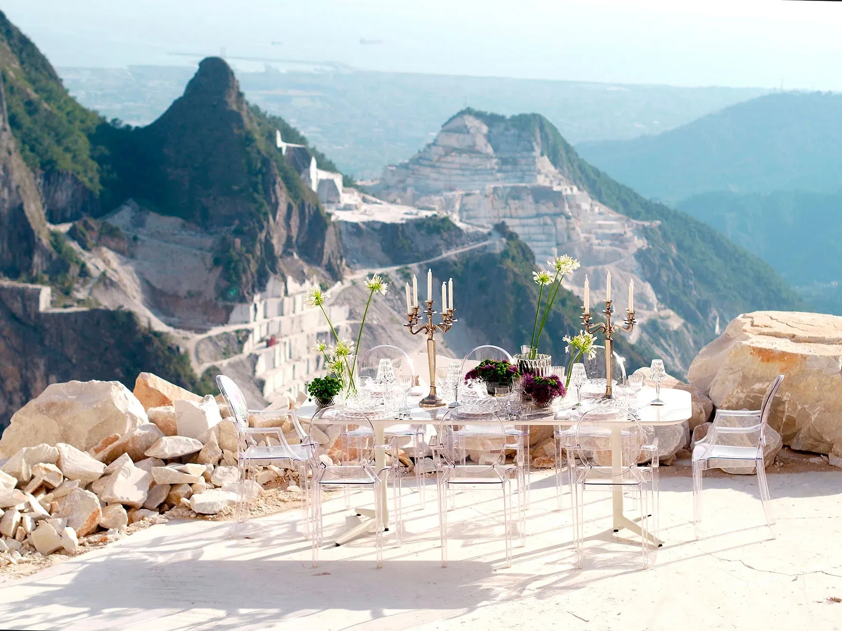 Kartell Louis Ghost in un ambiente